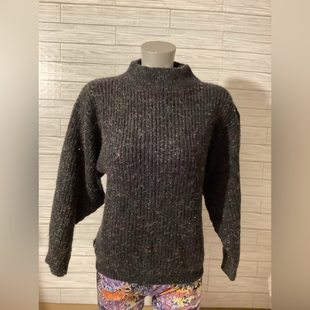 Arielle Women’s Sweater Size Small